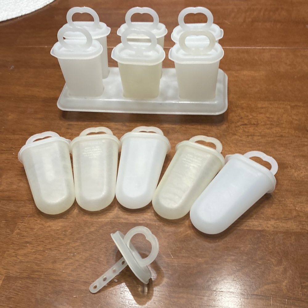 Large set of Tupperware popsicle makers